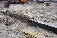 6. Создание фундаментой балки («ростверк») для придания горизонтальной жесткости точечным фундаментам.