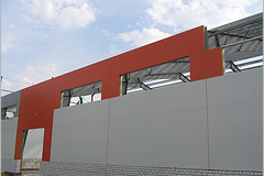 18. Вид на быстровозводимое здание с боковой стороны.