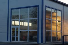 Фасад из стекла