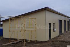 27. بناء Z-Top مع الألواح الجدارية والسقف.